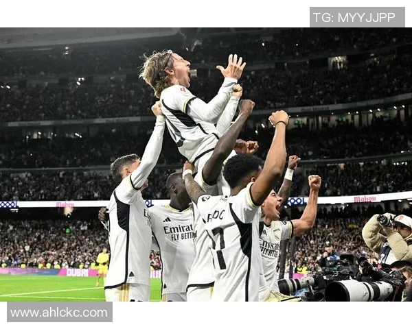 欧冠激战夜：皇马拜仁双双遭遇惨痛失利引发热议