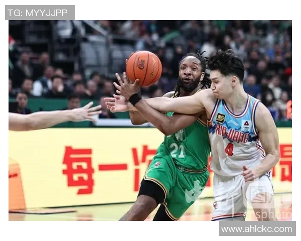 CBA激战新疆伊力特迎战辽宁本钢争夺季后赛宝贵席位